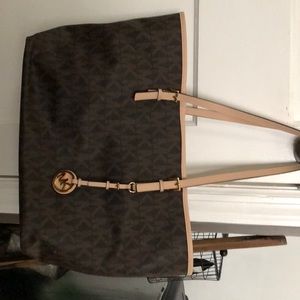 Michael Kors purse